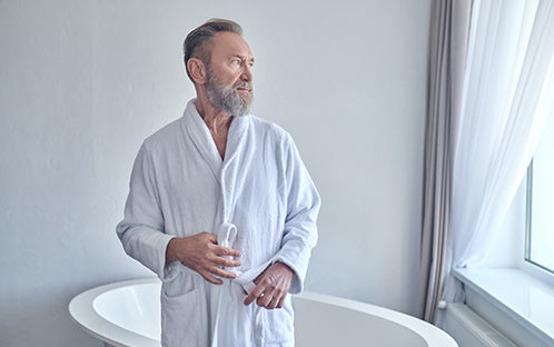 How bath tub lifts enhance safety and comfort for seniors